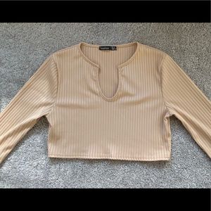 Boohoo long sleeve crop top!